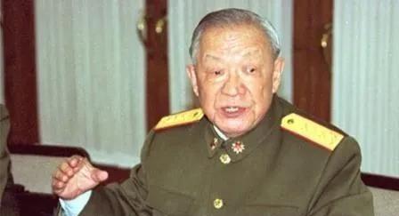 1992年，中央军委领导班子调整	，配备有4名军委委员，都有谁？_1992年，中央军委领导班子调整	，配备有4名军委委员，都有谁？_