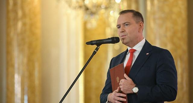 _波兰败亡的原因_波兰投降了吗