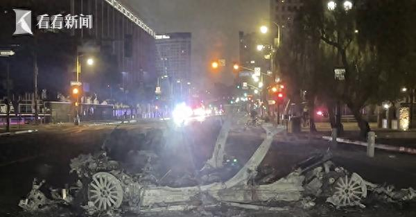 17吃瓜官网：美国洛杉矶爆发反搜捕非法移民抗议，市区陷入混乱