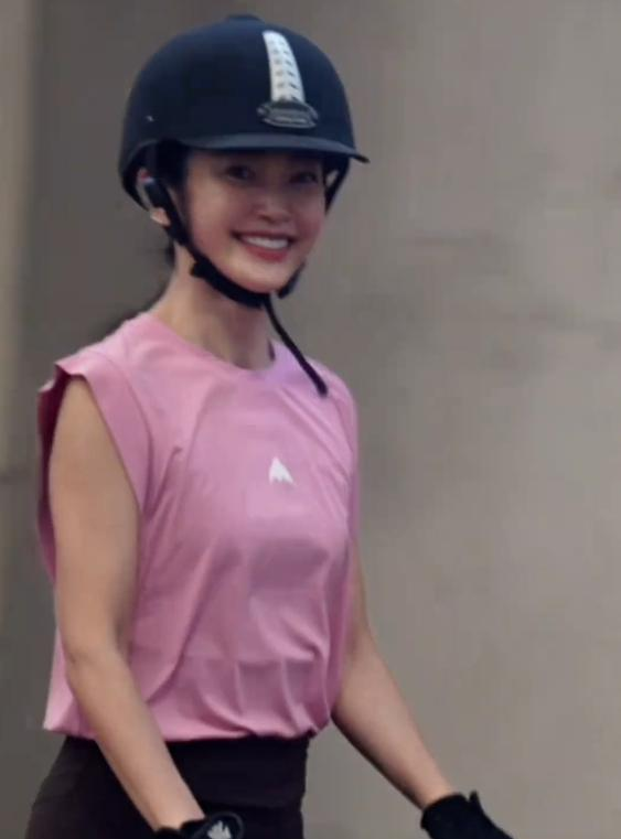 王冰冰骑马_李冰冰胸曝光图片大全_