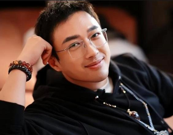 本人儿媳生小孩需请假__媳妇生孩子丈夫请假事由