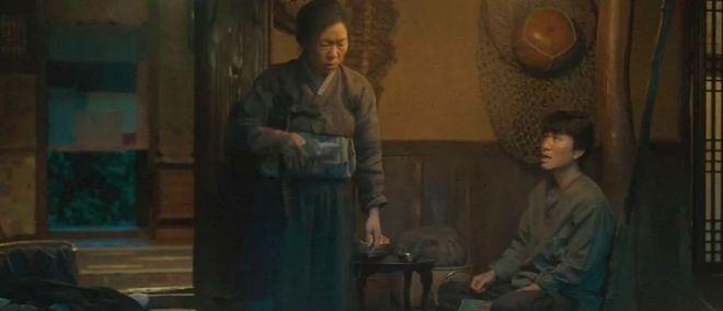 豆瓣9.6	，40岁+妈妈熬夜为她哭了一整晚__豆瓣9.6，40岁+妈妈熬夜为她哭了一整晚