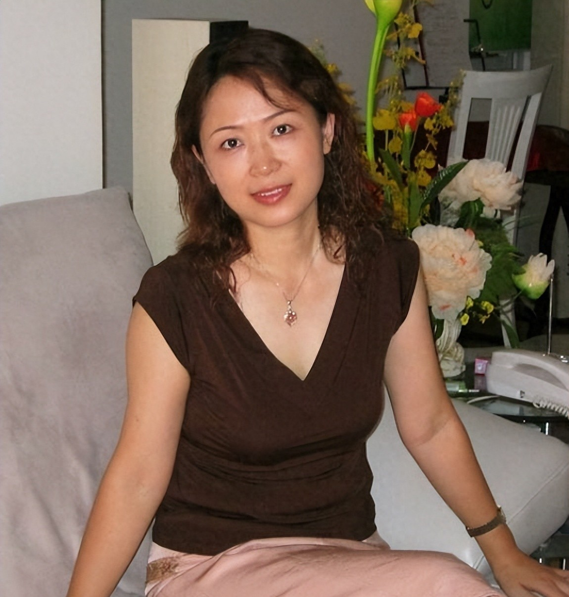 黑料不打烊,万里长征：小叔娶了女神小婶桂婷，她性格好颜值高，却因小叔常醉闹心