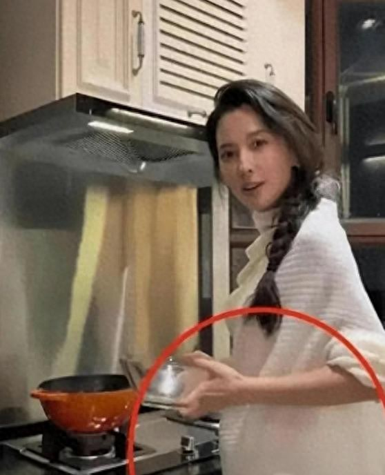 挂墙上才老实？53岁汪峰示爱宁静，同一求婚“套路”曾拿下章子怡__挂墙上才老实？53岁汪峰示爱宁静	，同一求婚“套路”曾拿下章子怡
